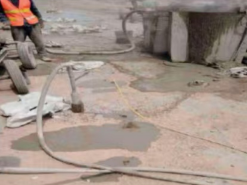 盐津水泥混凝土路面板底注浆技术 路面脱空注浆整治方案